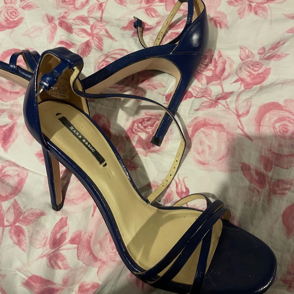 ZARA HEELS SIZE 8 - Picture 2 of 3